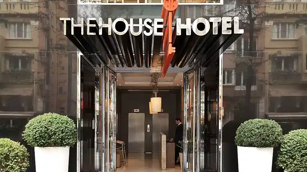 Referanslar 8 the house hotel